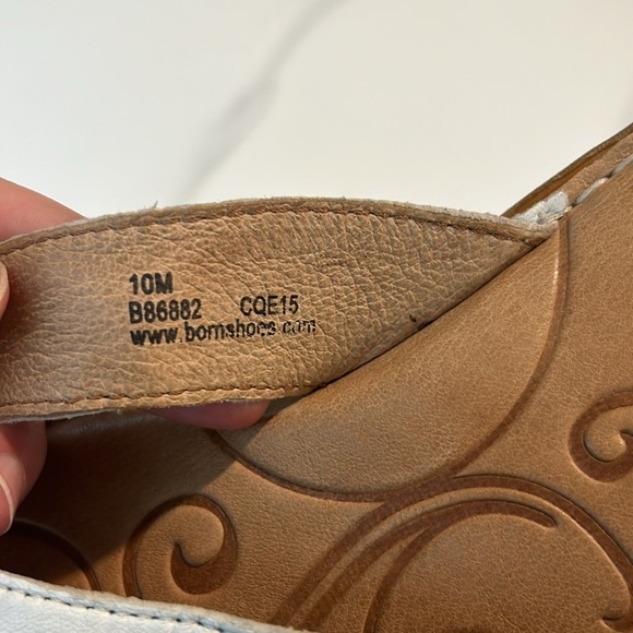 Born White Leather Flip Flop Slip On Sandals - Picture 3 of 8